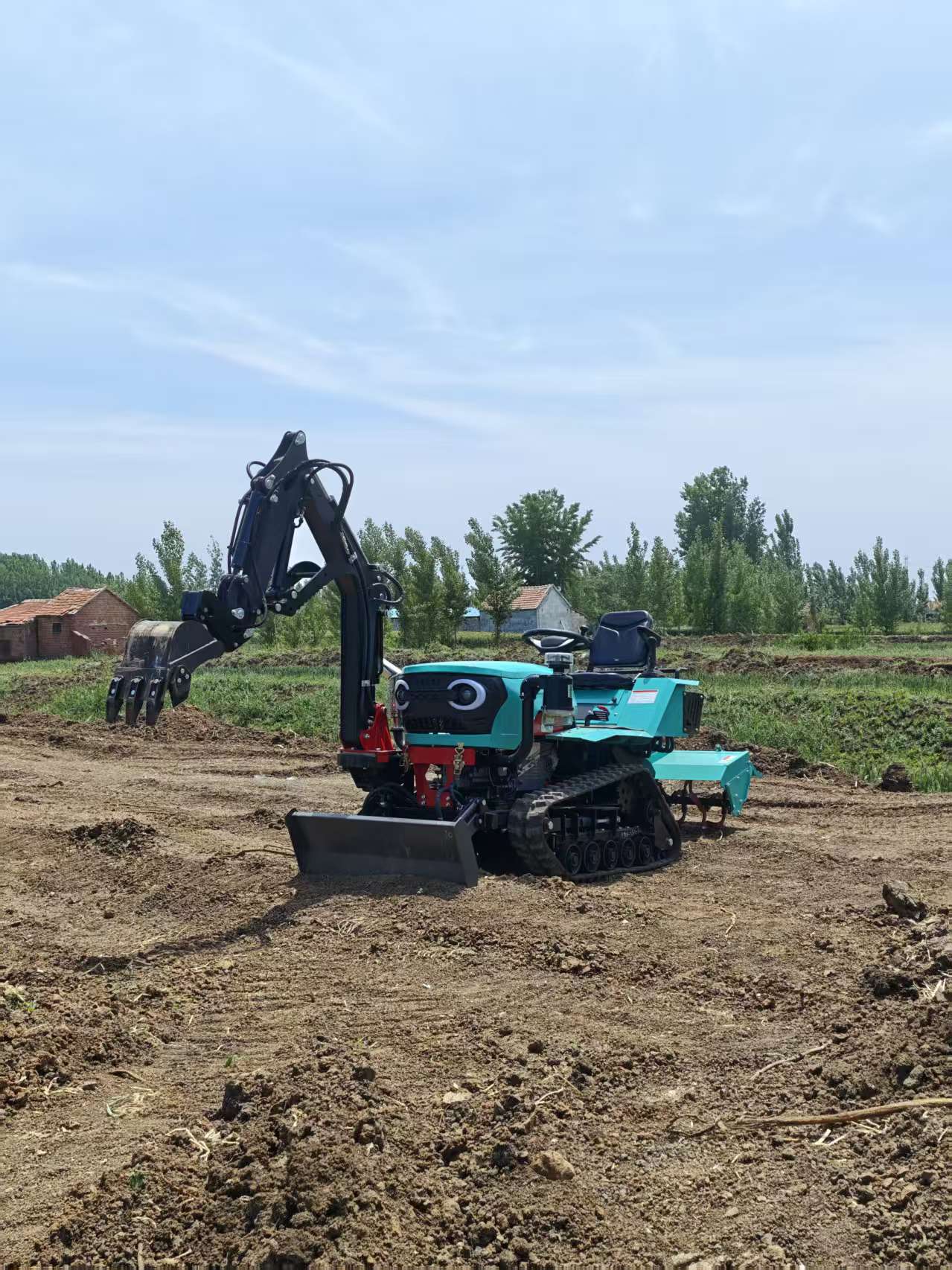Agriculture Farming Land For Sale - รถแทรกเตอร์ตีนตะขาบกำลังสูง 100 แรงม้า 120 แรงม้า รถแทรกเตอร์การเกษตรแบบตีนยาง